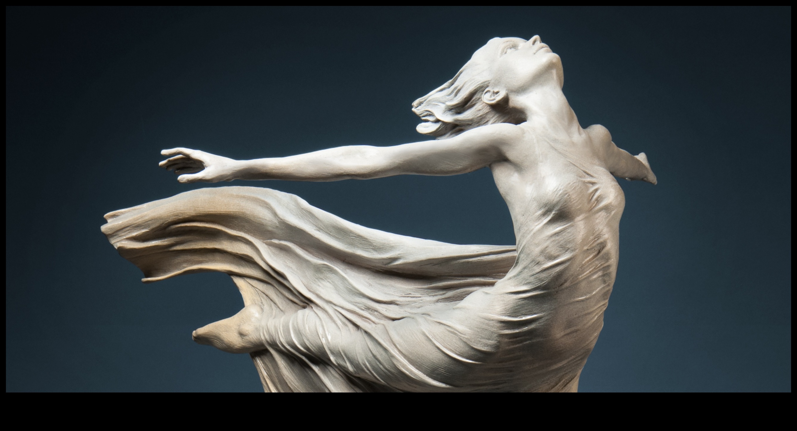 Înfloriri de bronz: atragerea artei de grădină sculpturală